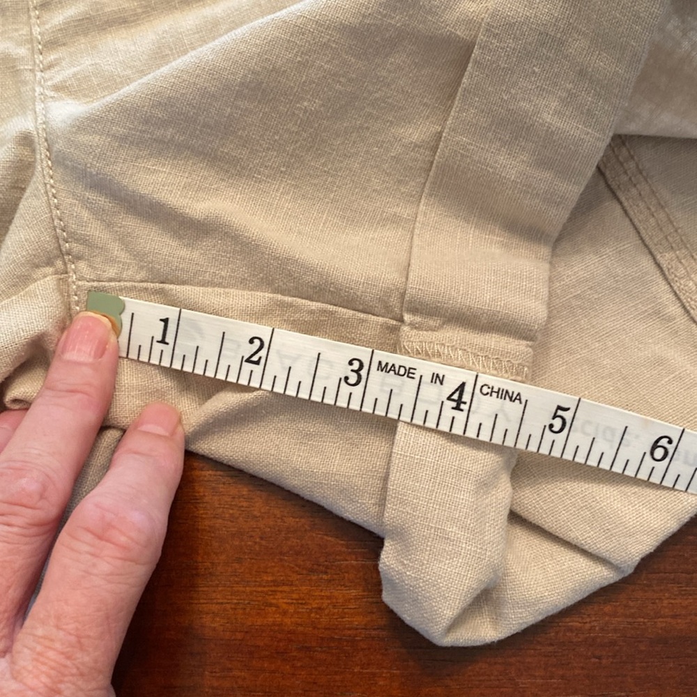 Khaki Sonoma shorts. Cotton/Linen blend. Size 8. - Picture 5 of 7